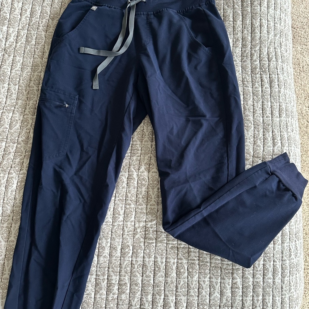 Women’s XS Navy Figs joggers